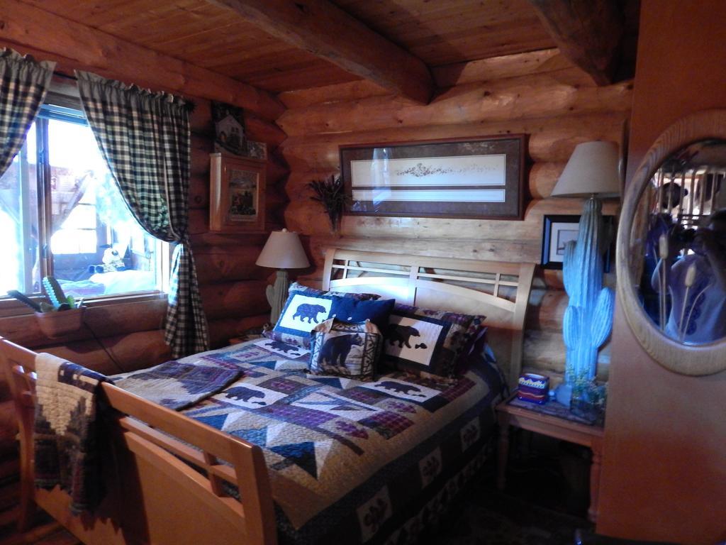 Idle Spurs Log Cabin Bed & Breakfast Black Diamond Exterior foto