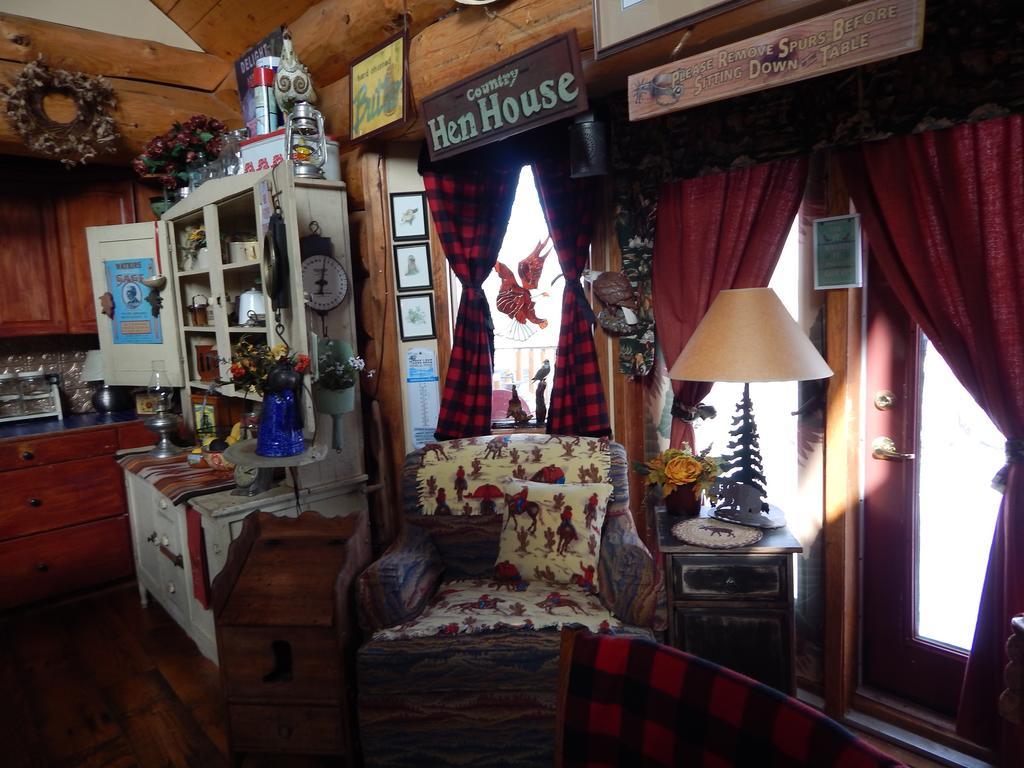 Idle Spurs Log Cabin Bed & Breakfast Black Diamond Exterior foto