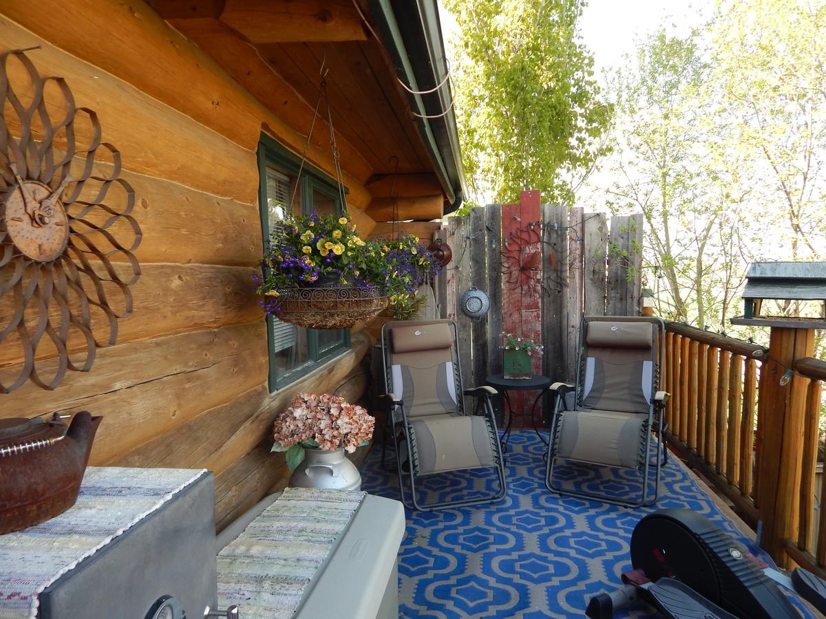Idle Spurs Log Cabin Bed & Breakfast Black Diamond Exterior foto
